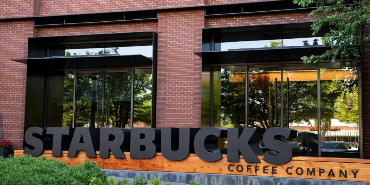 Starbucks US sales down as traffic nosedives