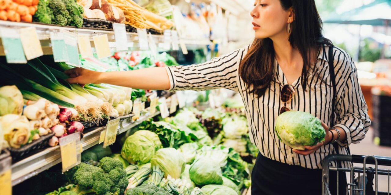 Survey: 70% of consumers still struggle with grocery costs