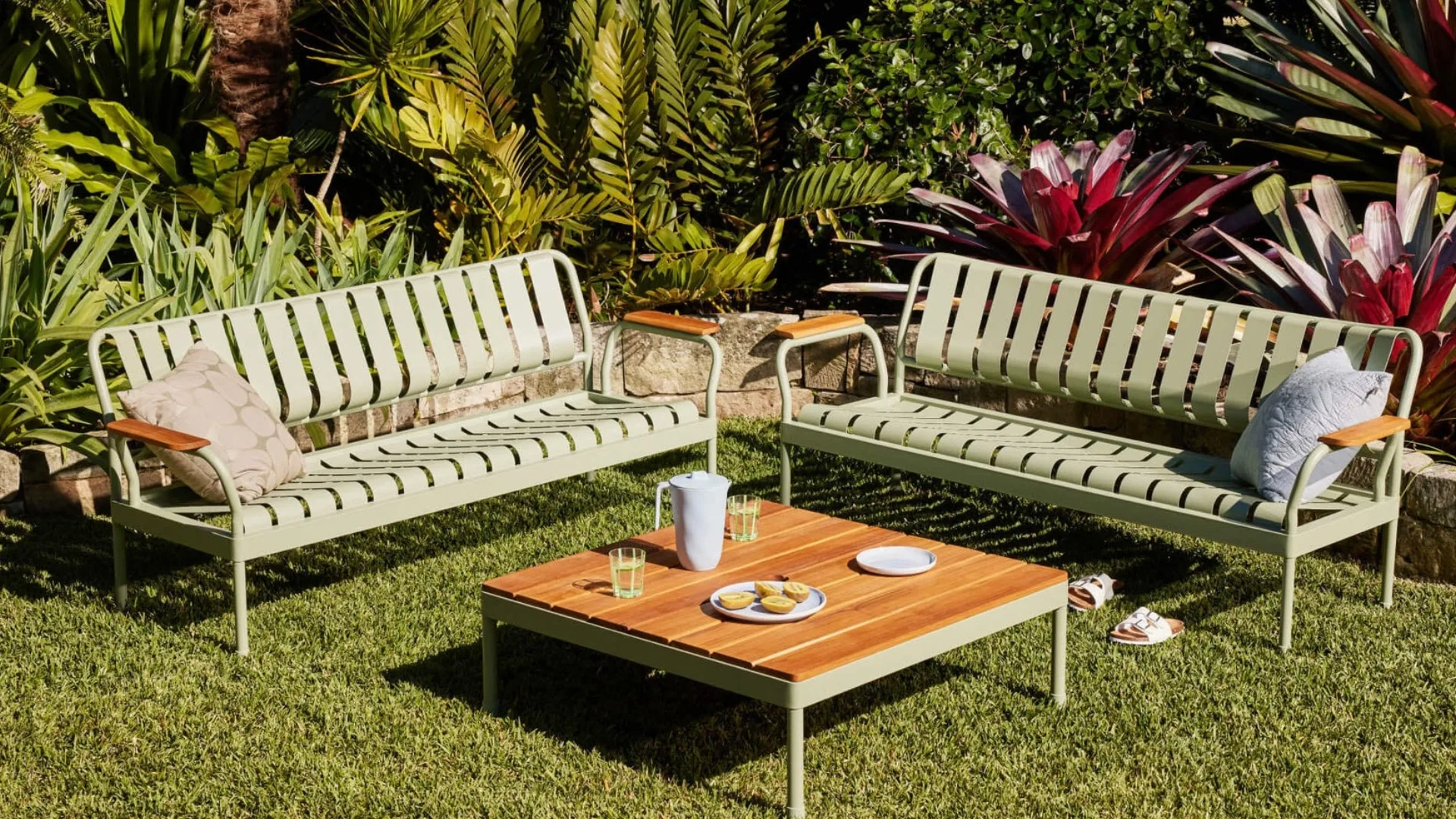 best-outdoor-furniture-brands.webp