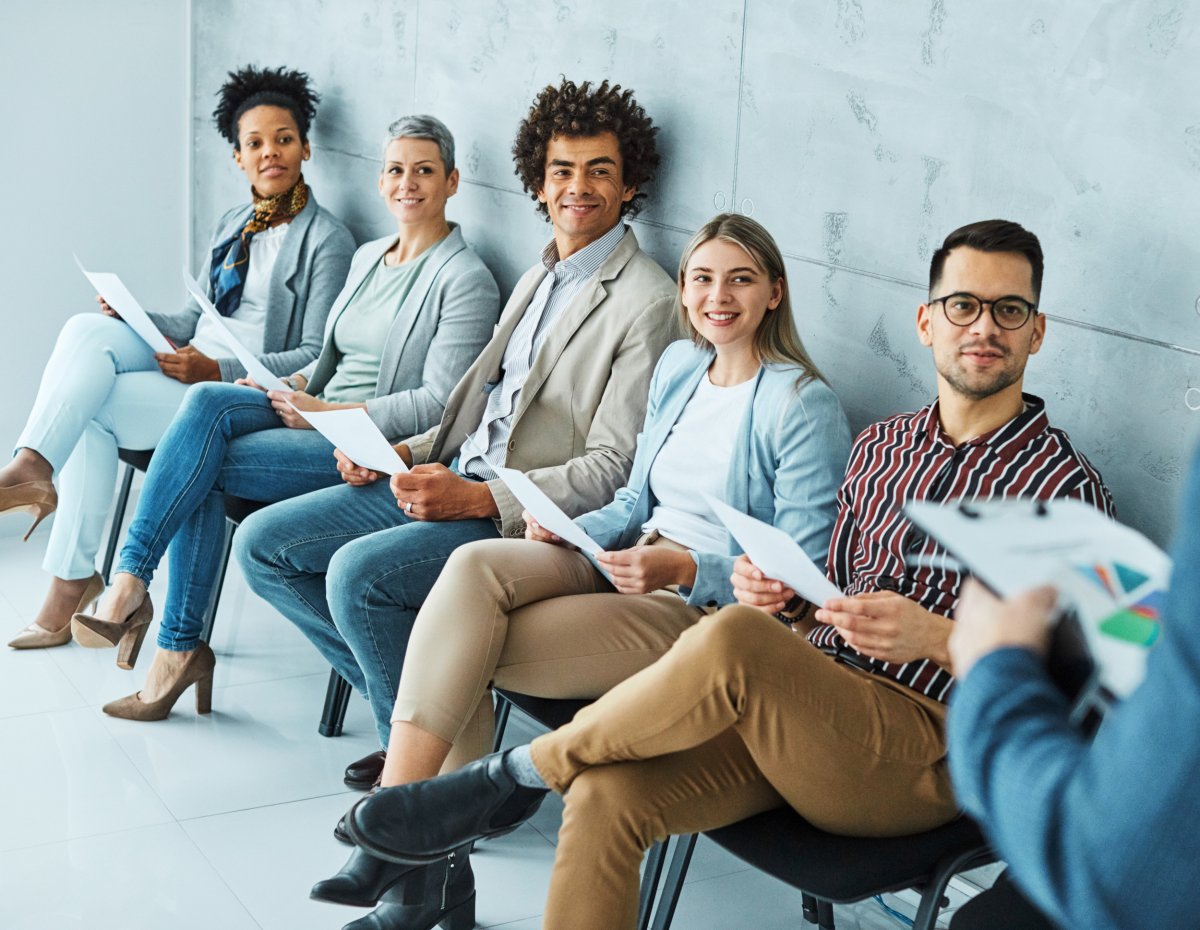 job-candidates-waiting-interview.jpeg