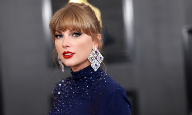 Billboard apologizes to Taylor Swift for video snafu