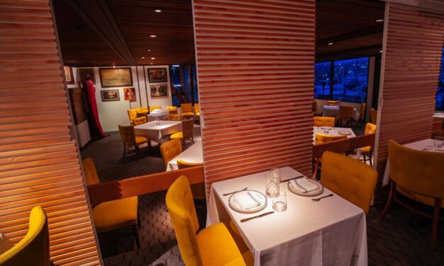 These are the top 7 issues facing the struggling restaurant industry in 2025