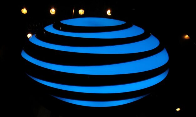 AT&T will offer bill credits for outages to ‘make it right’ with customers