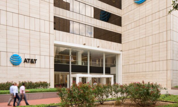 AT&T struggles to defend open cloudiness of Ericsson deal