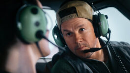 Movie_flight_risk_Mark_Wahlberg_AP_Lionsgate_Los_angeles_2025.jpeg