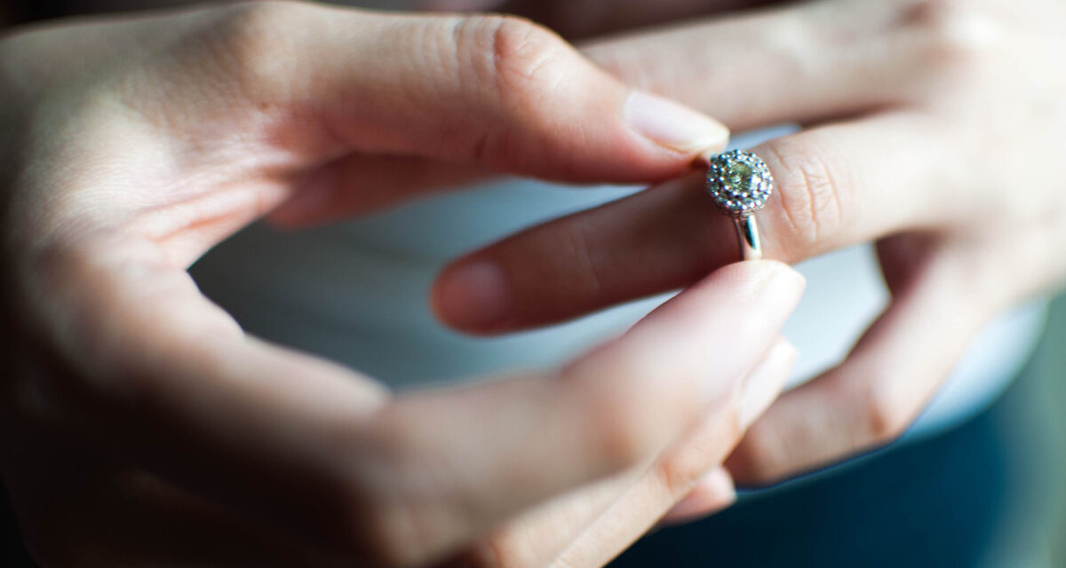 The 4 Best ‘Fairytale’ Engagement Ring Styles for 2025, According to a Celebrity Jewelry Designer