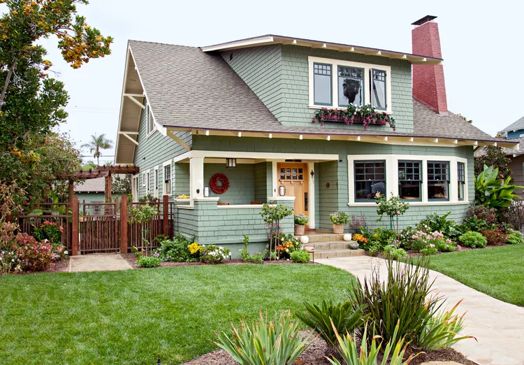 11 Seriously Easy Things to Do to Boost Your Home’s Value Before Selling It