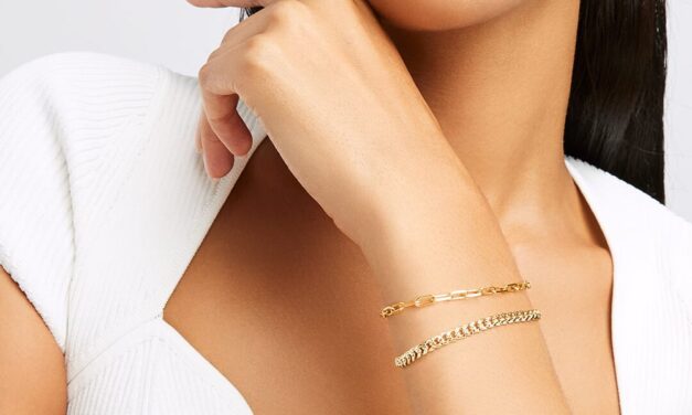 Kay Jewelers owner Signet says sales rebounding after weak holiday