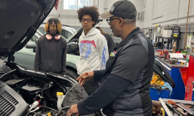 Virtual reality brings technician training to schools, communities without automotive programs