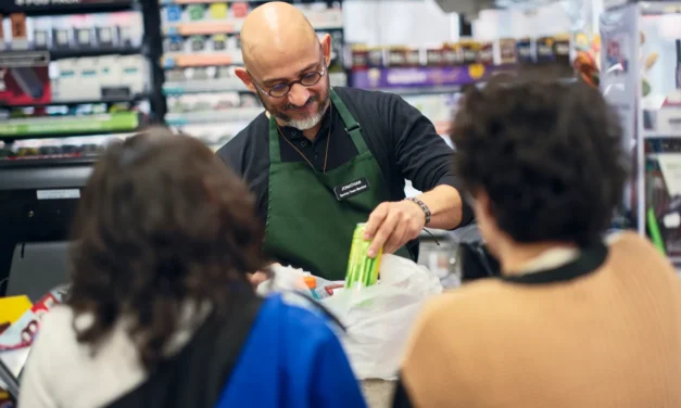 Employee detachment grows, threatening customer satisfaction
