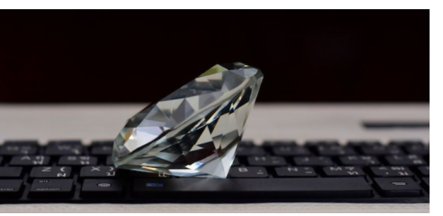 Are Diamond Subscriptions a Smart Way to Invest in Jewelry?
