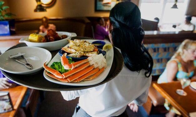 Expect more restaurant bankruptcies in 2025, expert says