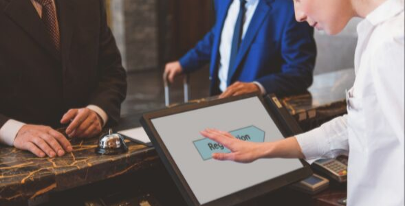 Hotel Tech That’s Reshaping Guest Experience in 2025