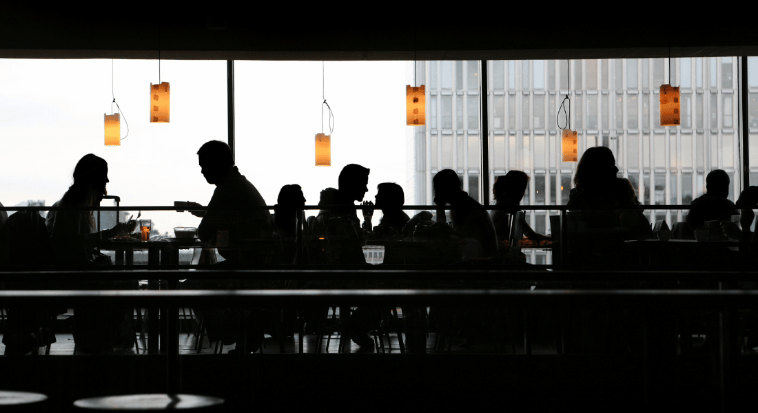 Restaurants Face Policy Shifts, Menu Innovation, and Traffic Challenges