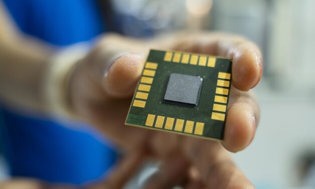 100% Tariffs Loom Over US Chip Imports—Exemptions Create Urgency