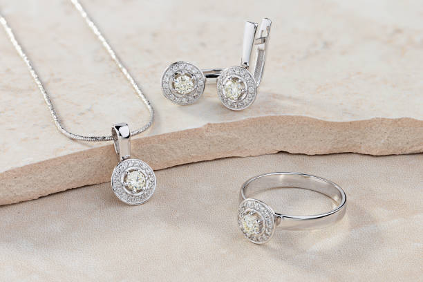 Platinum Dominates 2025 Jewelry Trends