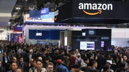 IT-CES-2025-show-floor-company.jpg