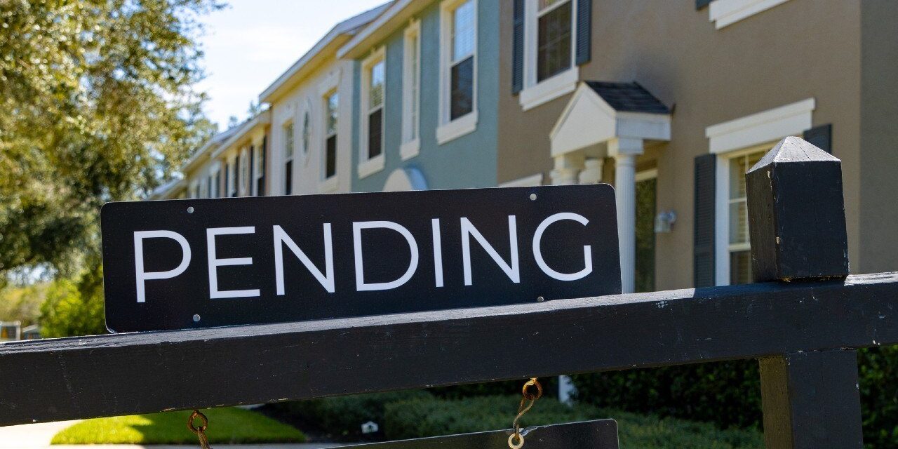 Pending Home Sales Rise in November as Mortgage Rates Ease