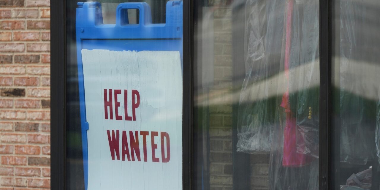 US applications for jobless benefits fell below 200,000 last week – ABC News