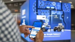 Carvana new sales strategy turns dealership into ‘playground’ 108322925-1781659470674-Carvana_TestDriveCenter_4.jpg