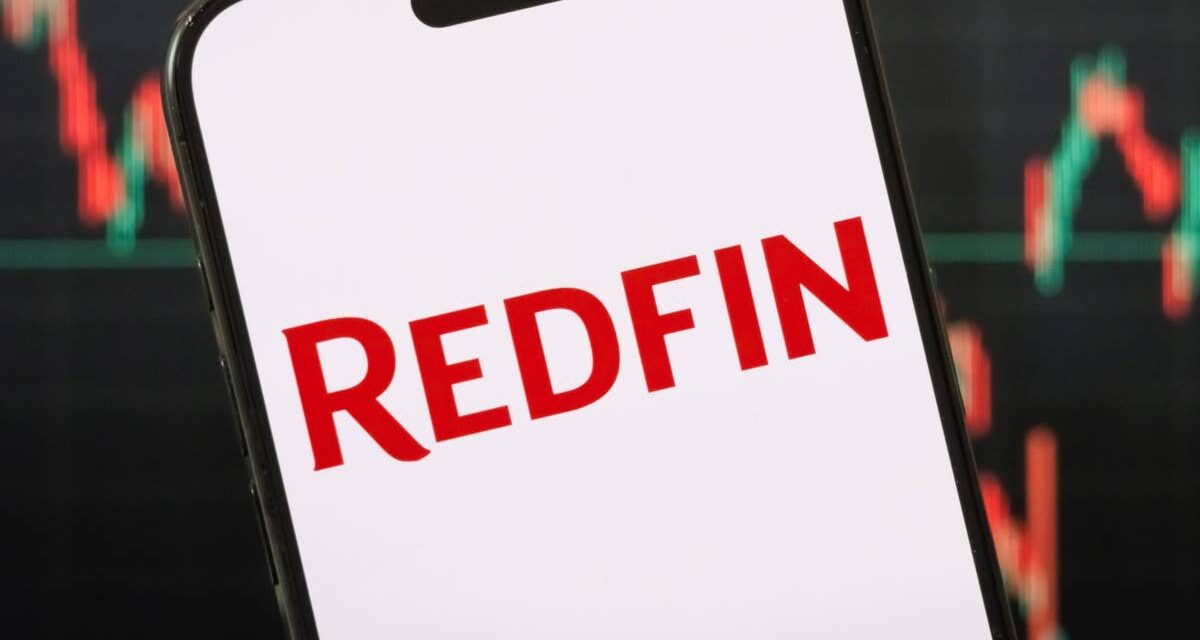 Redfin reveals blunt prediction on mortgage rates, housing market – TheStreet