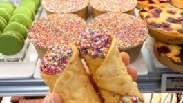 90613316007-de-cicco-sons-dot-cannolis-cakes.jpg