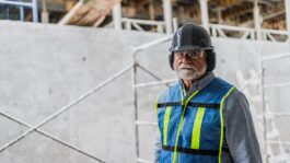Construction-wokerinconstructionsettingwithhelmetandnoiseprotectionandsafetyvest-gettyperp-1-1024x683-1.jpg