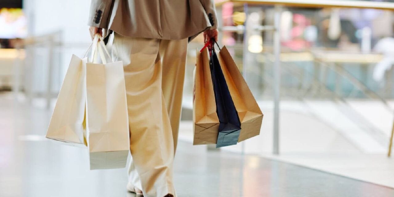 Clothing leads US retail growth, despite ongoing inflation