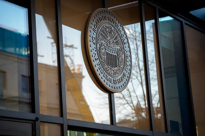 Fed, FDIC give green light to biggest US banks’ living wills | Banking Dive