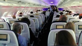 airline-passengers.jpg