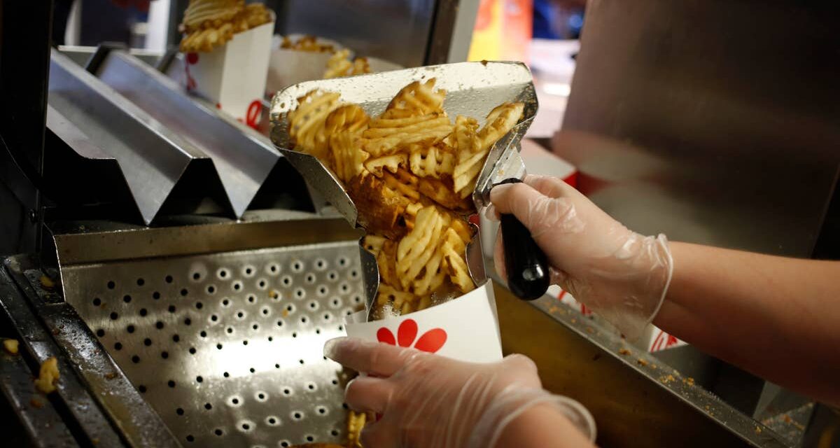 Chick-fil-A opens restaurant customers can’t eat in – TheStreet