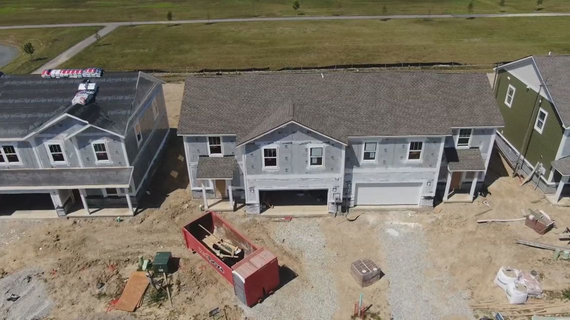 New home sales rise as builders offer incentives to buyers | What’s the Deal? | wthr.com
