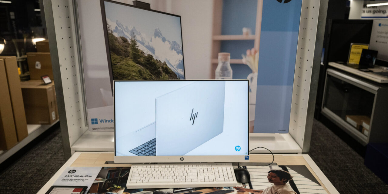 Rise in memory chip costs puts pressure on electronics retailers