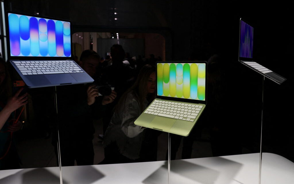 Apple increases prices for Macs and iPads, blaming memory chip shortage fueled by AI | PBS News