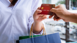5889904_shutterstock-credit-card-shopping-bag-1280x720-1.png