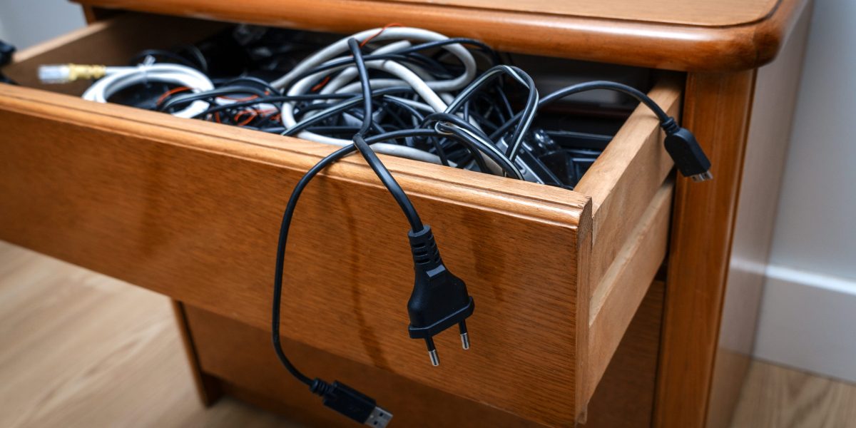 Almost 4 in 10 Americans have a ‘junk drawer’ full of their old electronics. It says a lot about data security | Fortune