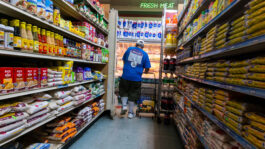 U.S. grocery spending slows in hit to food companies 108334308-1783972878483-gettyimages-2285918159-anotherday239785975_d8derouq.jpeg