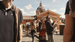 Chris-Gampat-The-Phoblographer-TIPA-2024-Italy-Street-Photography-Canon-G1x-Mk-III-7.11-1250s400