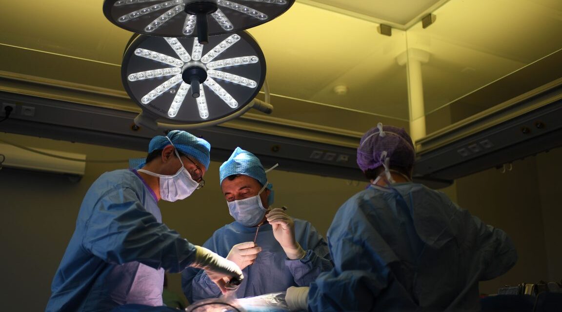 US wait times for cancer surgeries are getting longer and longer – Ars Technica