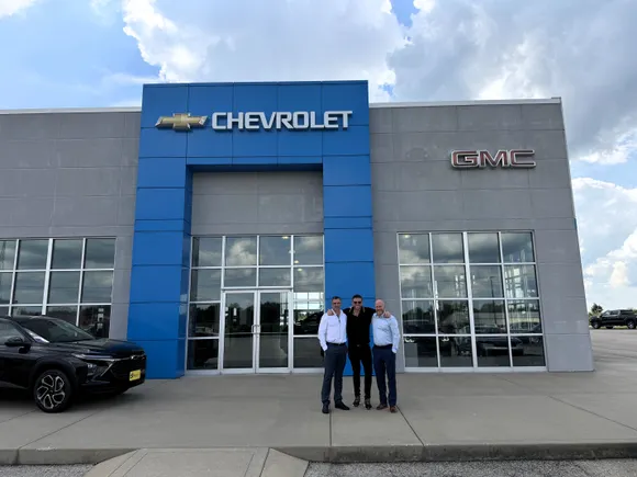 General Motors gives first-time dealers a chance to turn around troubled store | WardsAuto