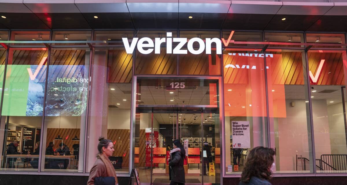 Verizon customers face higher prices on discounted offers – TheStreet