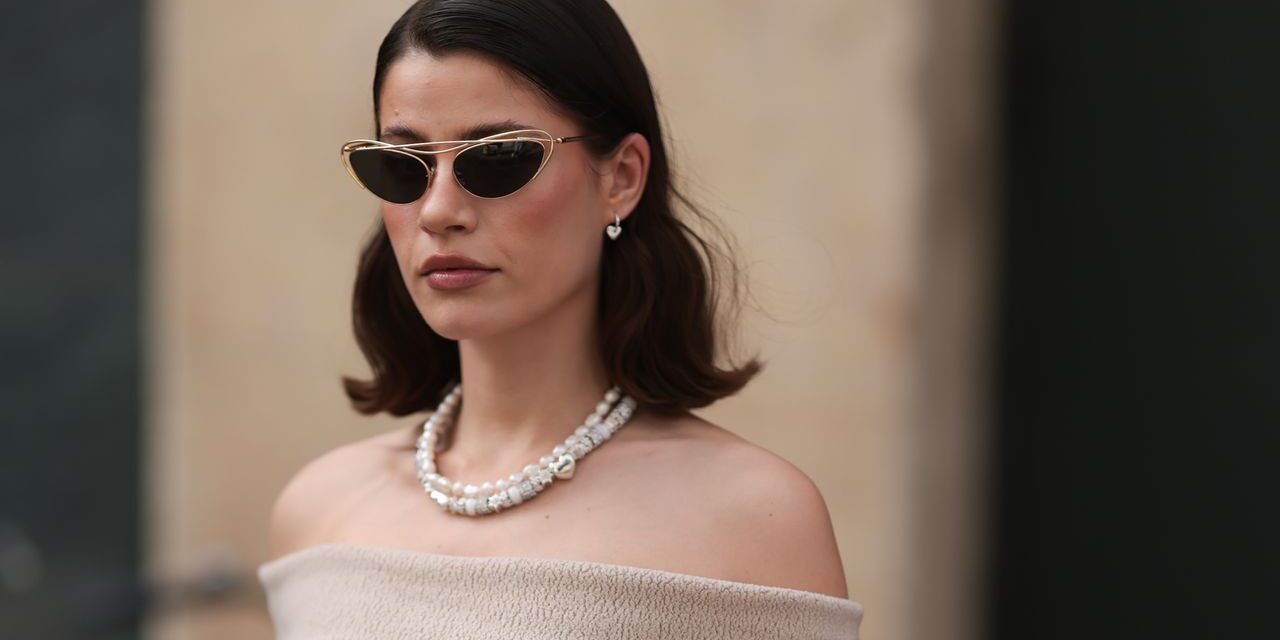 The Baroque Pearl Necklace Is 2026’s Perfectly Imperfect Jewelry Trend