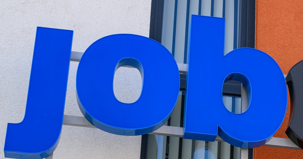 Nearly 25% of U.S. workers are “functionally unemployed,” economic analysis finds – CBS News