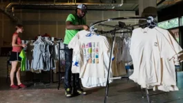 June retail sales rise on apparel and early school shopping idOMSN.AA27UAWk.webp