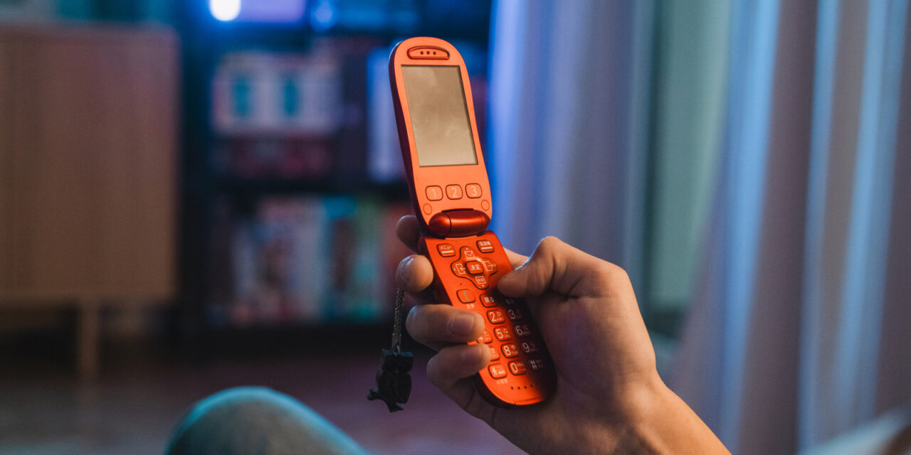 Flip Phones Are Making A Comeback – And Gen Z Is Leading The Charge