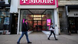 T-Mobile suffers setback as competition for customers grows - TheStreet t-mobile-store-in-city
