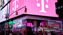 T-Mobile 'chopped a cable' to expel Chinese hackers from its network | TechCrunch t-mobile-store-times-square