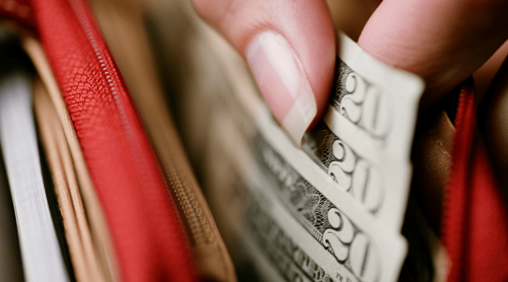 DOC: Home furnishings stores back in positive territory in August | Home Textiles Today