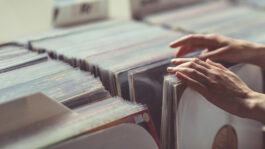Vinyl and CDs Are Making a Comeback in 2026 cd-vinyl-sales-trend-thumbnail