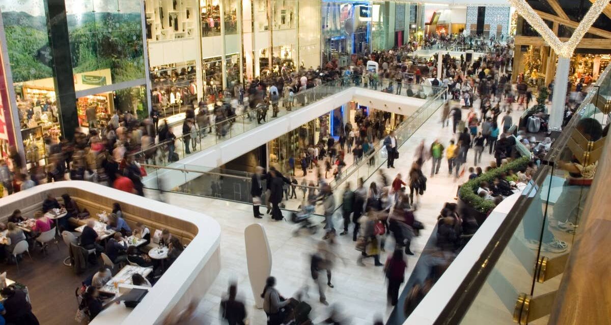Popular women’s specialty clothing chain closes 177 stores – TheStreet